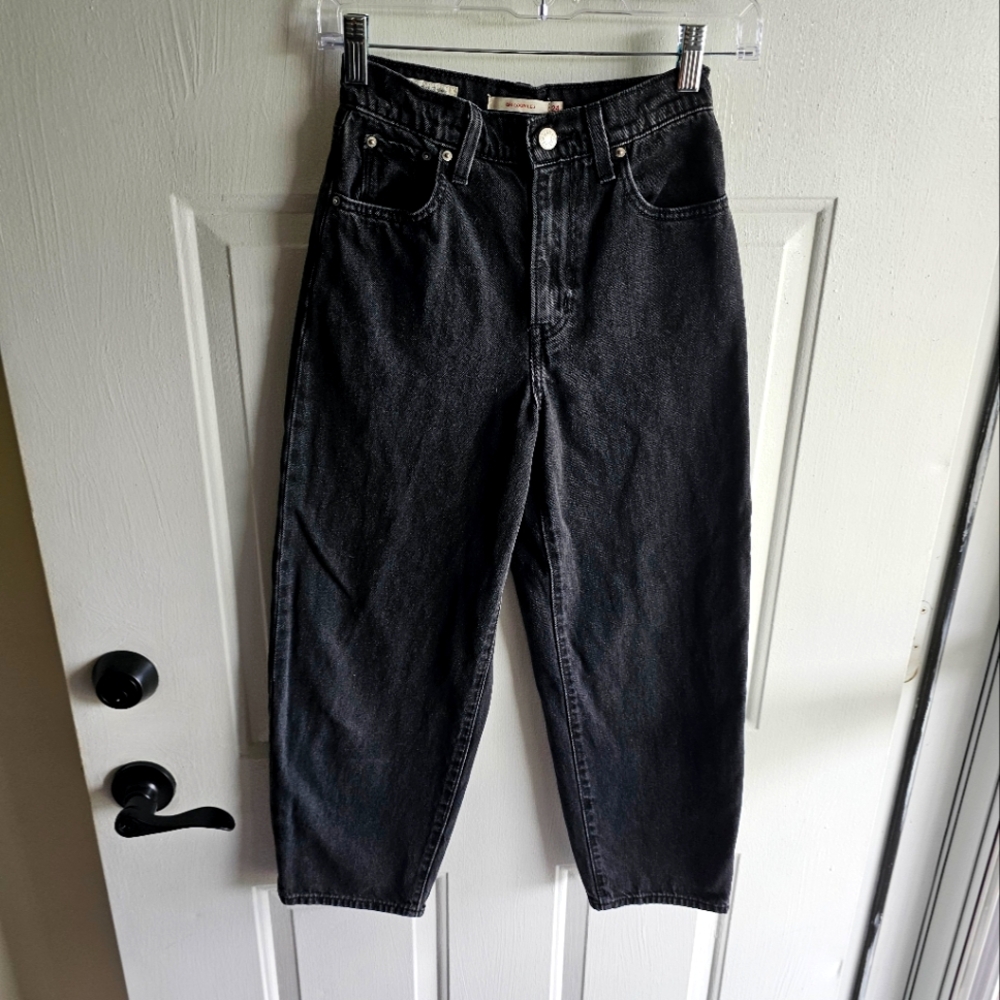Levis Black Ballon Ieg Denim Jeans Great For All Casual Get Togethers